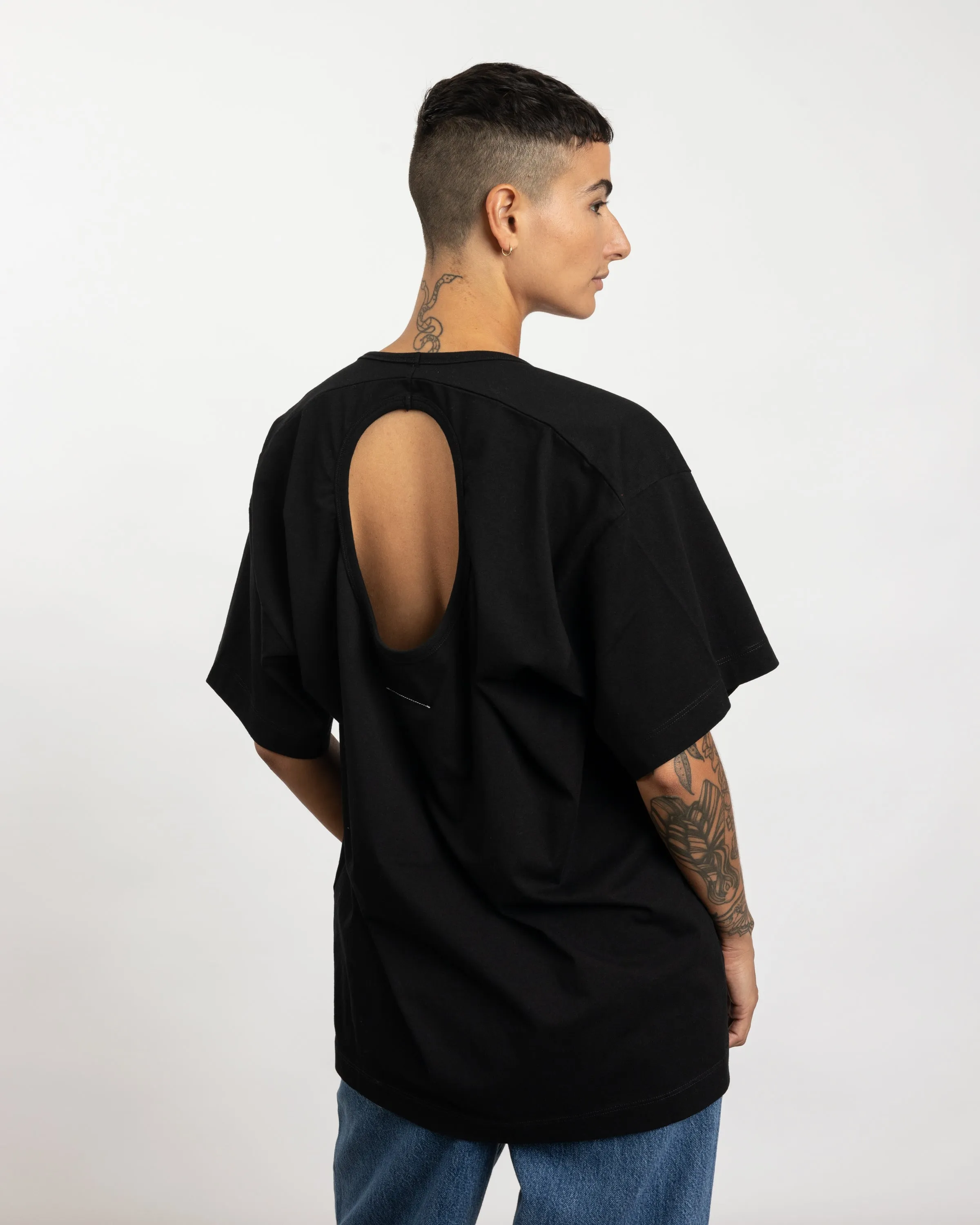 Cut Out Scoop T-Shirt in Black