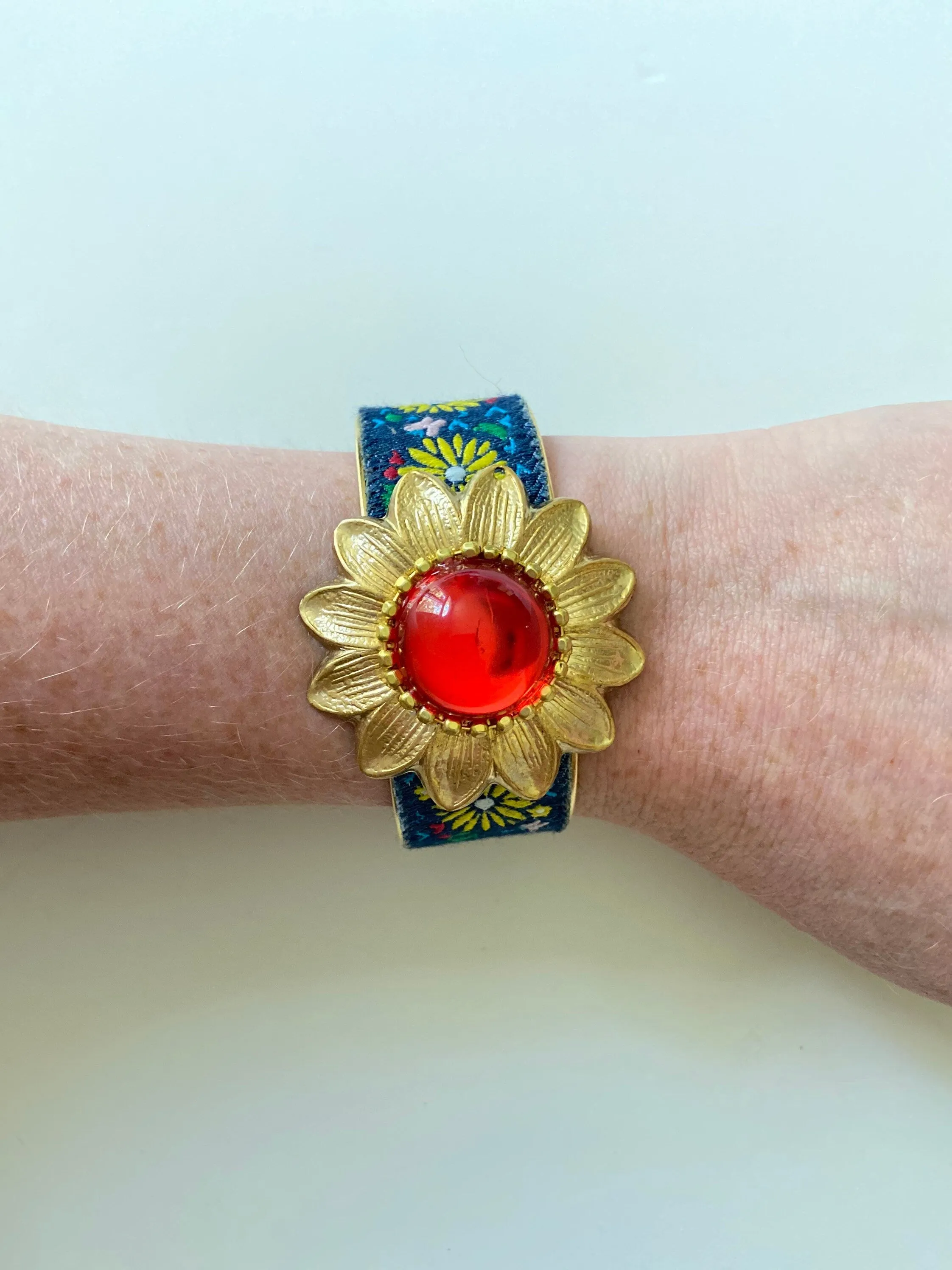 Larsa Flower Cuff Bracelet