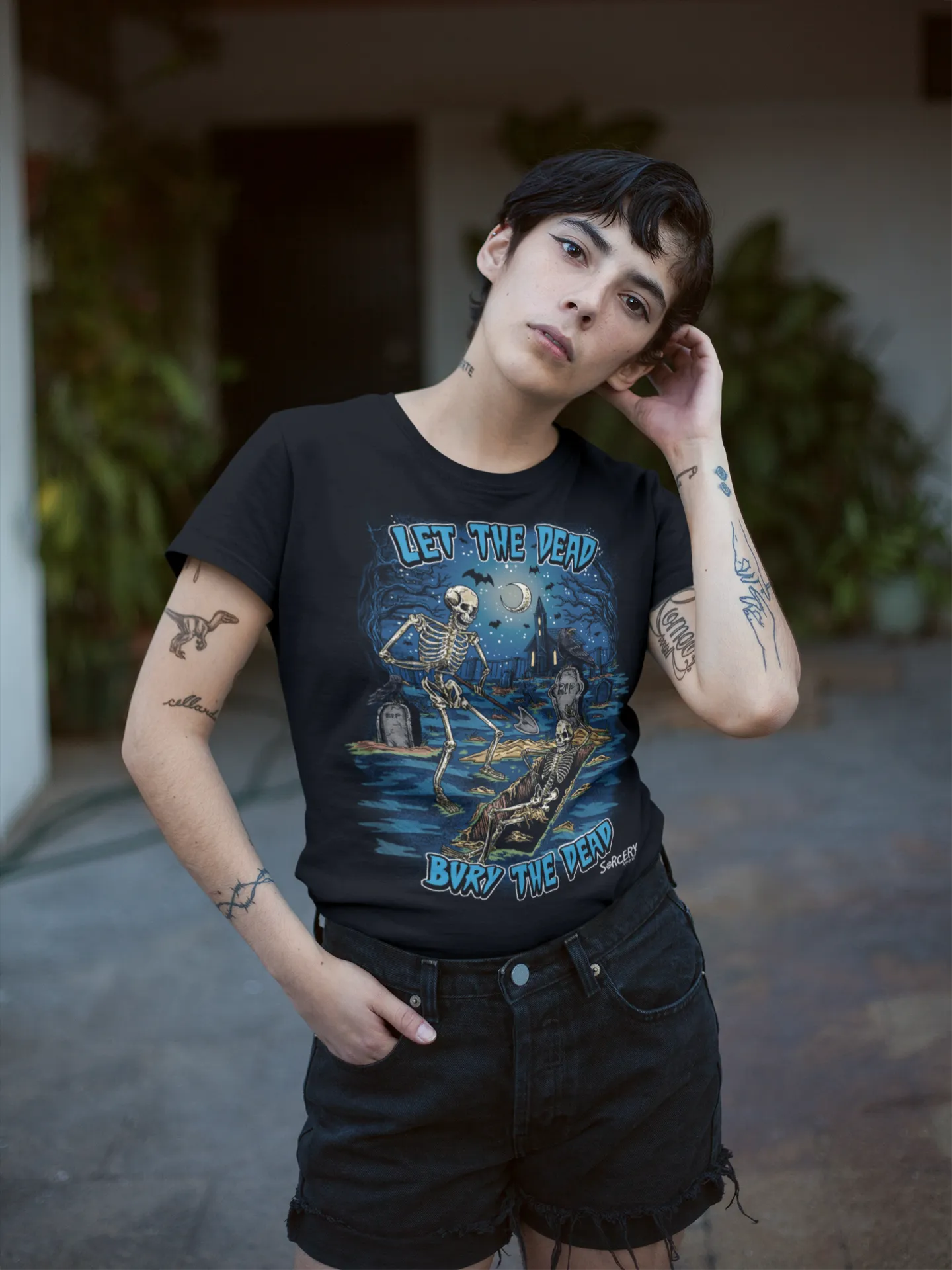 'Let the dead bury the dead' Short-Sleeve Unisex T-Shirt