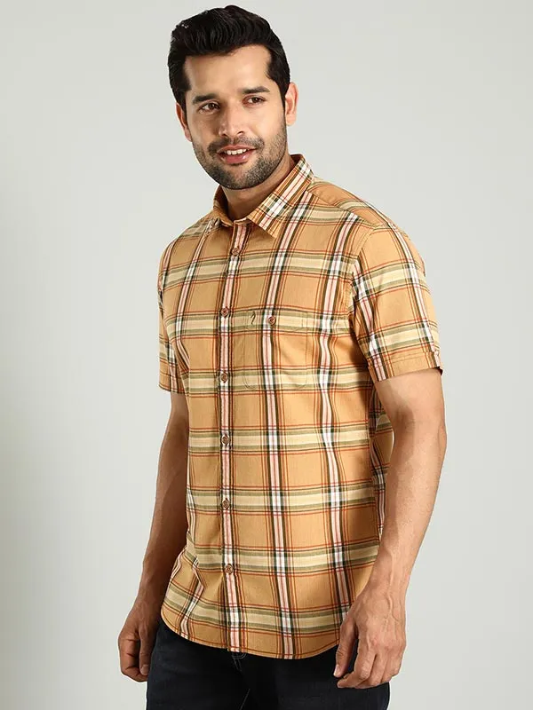 Men Checked Half Sleeve Cotton Shirt