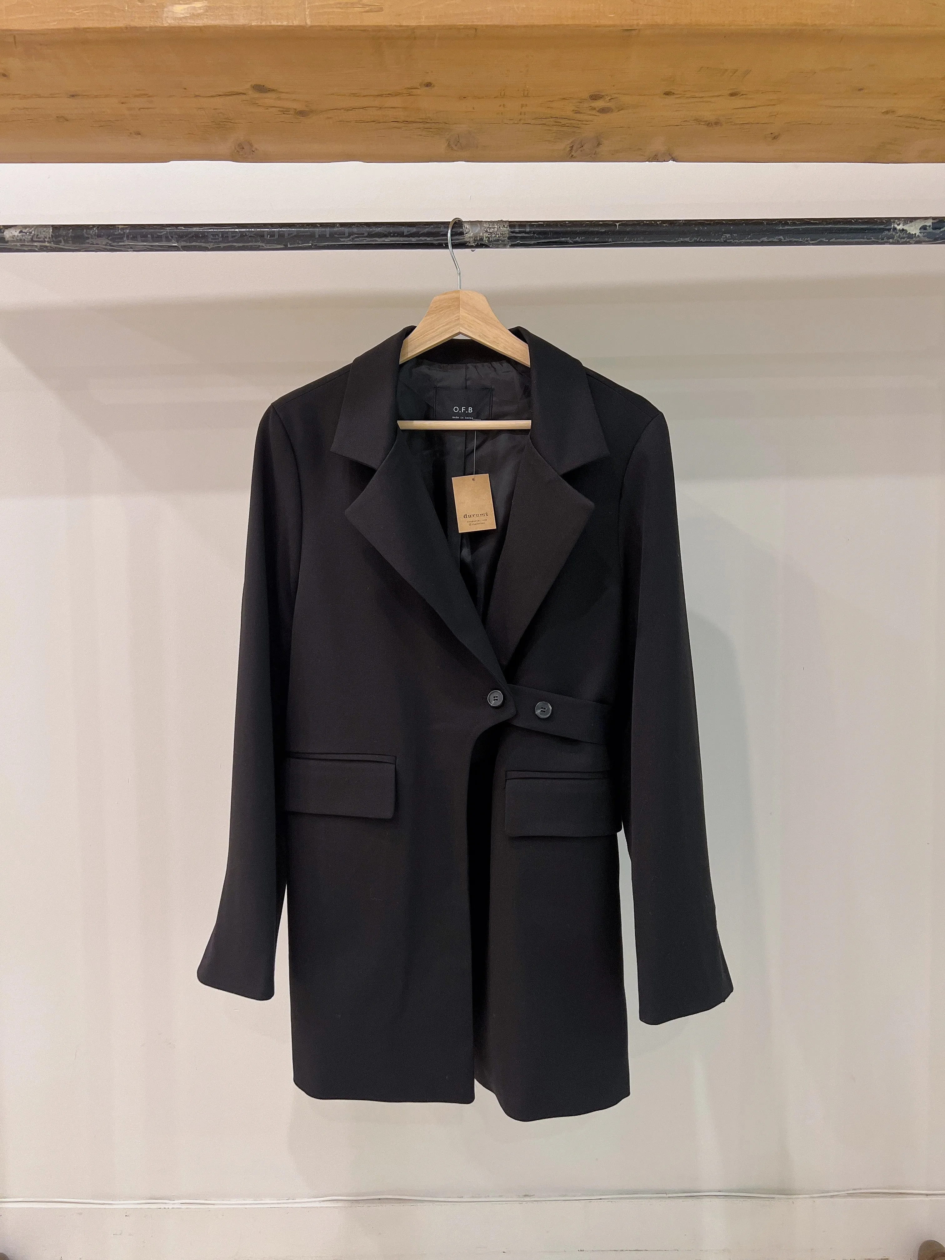 SERA Belted blazer