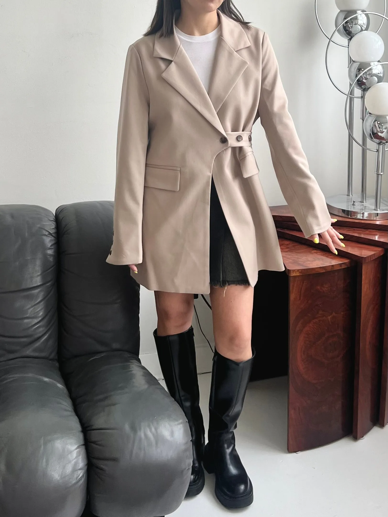 SERA Belted blazer